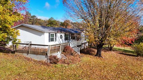 Tiny photo for 3160 Owens Mill Road, Gretna, VA 24557 (MLS # 362868)