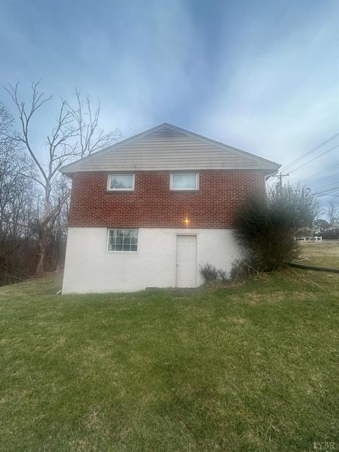 Tiny photo for 1212 Dandridge Drive, Lynchburg, VA 24501 (MLS # 363926)