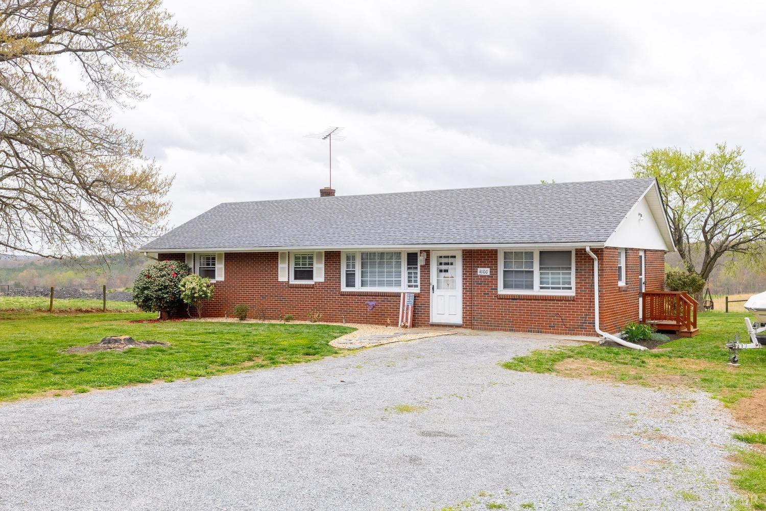 4100 Roark Mill Road, Hurt, Virginia image 24