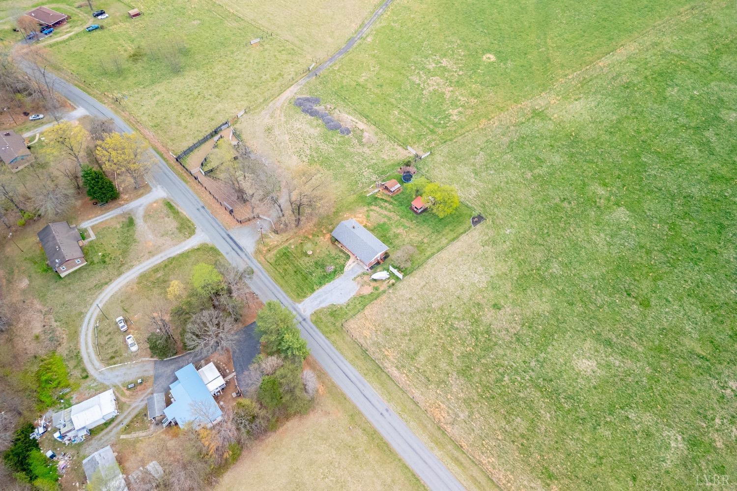 4100 Roark Mill Road, Hurt, Virginia image 37