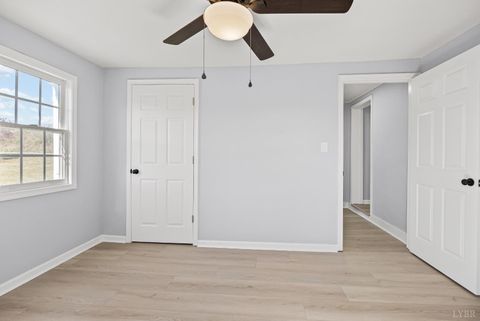 Tiny photo for 1071 Settlersway Lane, Goode, VA 24556 (MLS # 363457)