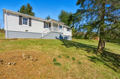Tiny photo for 1071 Settlersway Lane, Goode, VA 24556 (MLS # 363457)