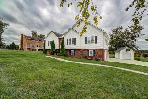 Tiny photo for 1068 Charmin Drive, Forest, VA 24551 (MLS # 362397)