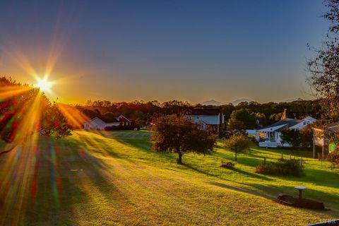 Tiny photo for 1068 Charmin Drive, Forest, VA 24551 (MLS # 362397)