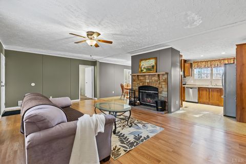 Tiny photo for 1690 Poorhouse Creek Road, Appomattox, VA 24522 (MLS # 363215)