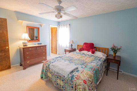 Tiny photo for 204 Blumont Drive, Lynchburg, VA 24503 (MLS # 365187)