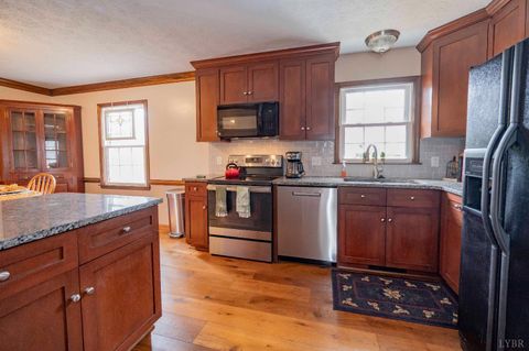 Tiny photo for 204 Blumont Drive, Lynchburg, VA 24503 (MLS # 365187)