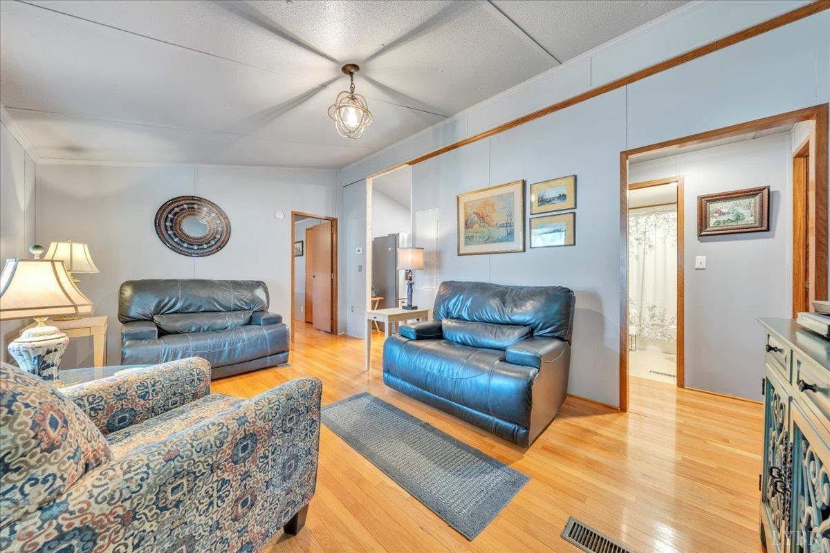3554 Leffel Road, Roanoke, Virginia image 6