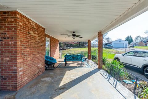 Tiny photo for 155 Lancaster Drive, Madison Heights, VA 24572 (MLS # 365018)