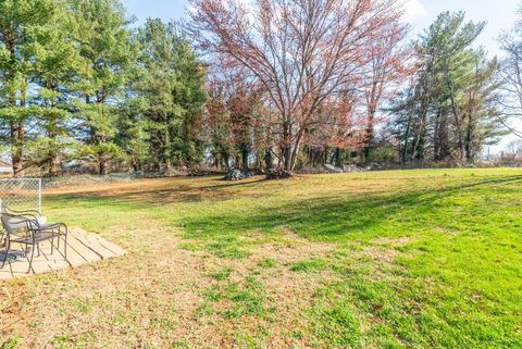 Tiny photo for 155 Lancaster Drive, Madison Heights, VA 24572 (MLS # 365018)