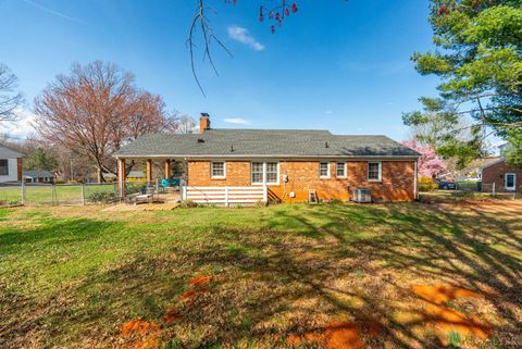 Tiny photo for 155 Lancaster Drive, Madison Heights, VA 24572 (MLS # 365018)