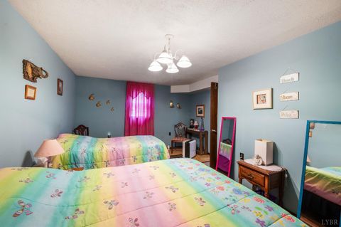 Tiny photo for 378 Watt Abbitt Road, Appomattox, VA 24522 (MLS # 361104)