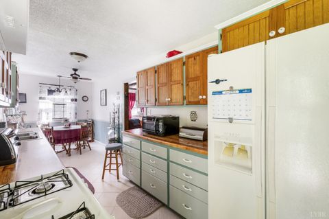 Tiny photo for 378 Watt Abbitt Road, Appomattox, VA 24522 (MLS # 361104)