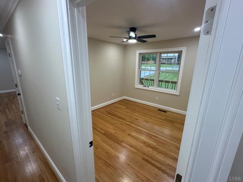 Tiny photo for 4469 Pumping station rd RD, Appomattox, VA 24522 (MLS # 366604)