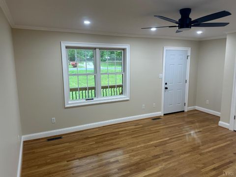 Tiny photo for 4469 Pumping station rd RD, Appomattox, VA 24522 (MLS # 366604)