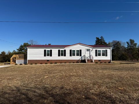 Photo of 5532 Watt Abbitt Road Rd, Appomattox, VA 24522 (MLS # 363727)