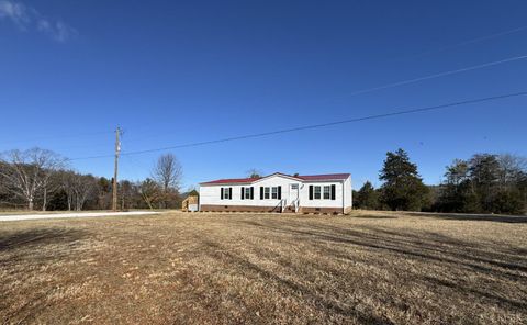 Tiny photo for 5532 Watt Abbitt Road Rd, Appomattox, VA 24522 (MLS # 363727)