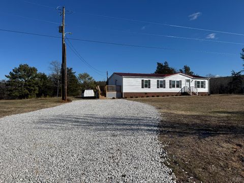 Tiny photo for 5532 Watt Abbitt Road Rd, Appomattox, VA 24522 (MLS # 363727)