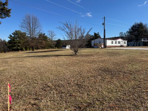 Tiny photo for 5532 Watt Abbitt Road Rd, Appomattox, VA 24522 (MLS # 363727)