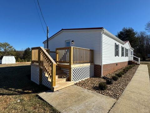 Tiny photo for 5532 Watt Abbitt Road Rd, Appomattox, VA 24522 (MLS # 363727)