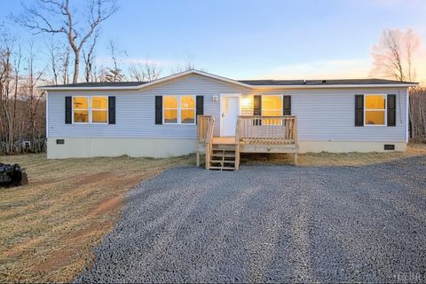 Photo of 2204 Earley Farm Rd, Amherst, VA 24521 (MLS # 364087)