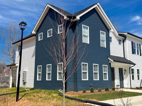 Tiny photo for 110 Aaron Place #701, Lynchburg, VA 24502 (MLS # 366696)