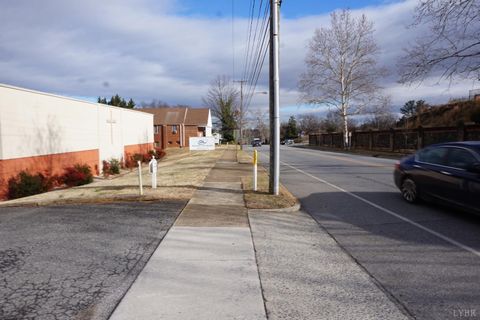 Tiny photo for 3219 Fort Avenue, Lynchburg, VA 24501 (MLS # 363812)