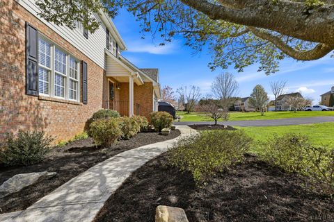 Tiny photo for 1113 Brigade Place Pl, Forest, VA 24551 (MLS # 365346)