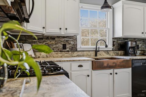 Tiny photo for 1113 Brigade Place Pl, Forest, VA 24551 (MLS # 365346)