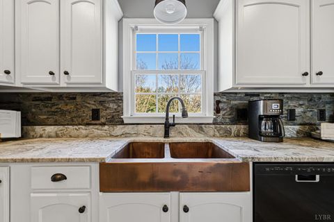 Tiny photo for 1113 Brigade Place Pl, Forest, VA 24551 (MLS # 365346)