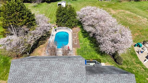 Tiny photo for 1113 Brigade Place Pl, Forest, VA 24551 (MLS # 365346)