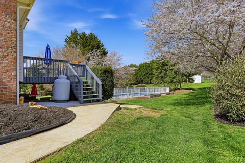 Tiny photo for 1113 Brigade Place Pl, Forest, VA 24551 (MLS # 365346)