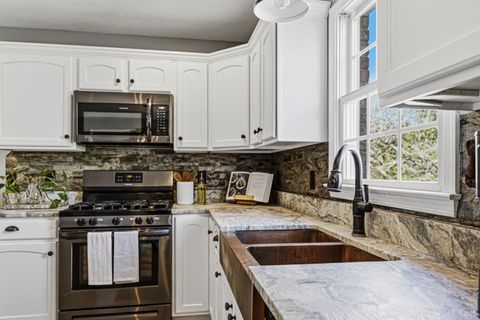 Tiny photo for 1113 Brigade Place Pl, Forest, VA 24551 (MLS # 365346)