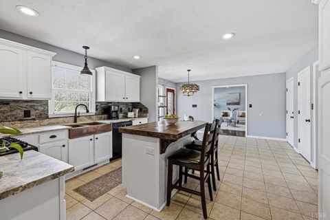 Tiny photo for 1113 Brigade Place Pl, Forest, VA 24551 (MLS # 365346)