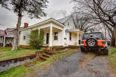 Tiny photo for 313 South Street, Bedford, VA 24523 (MLS # 365033)