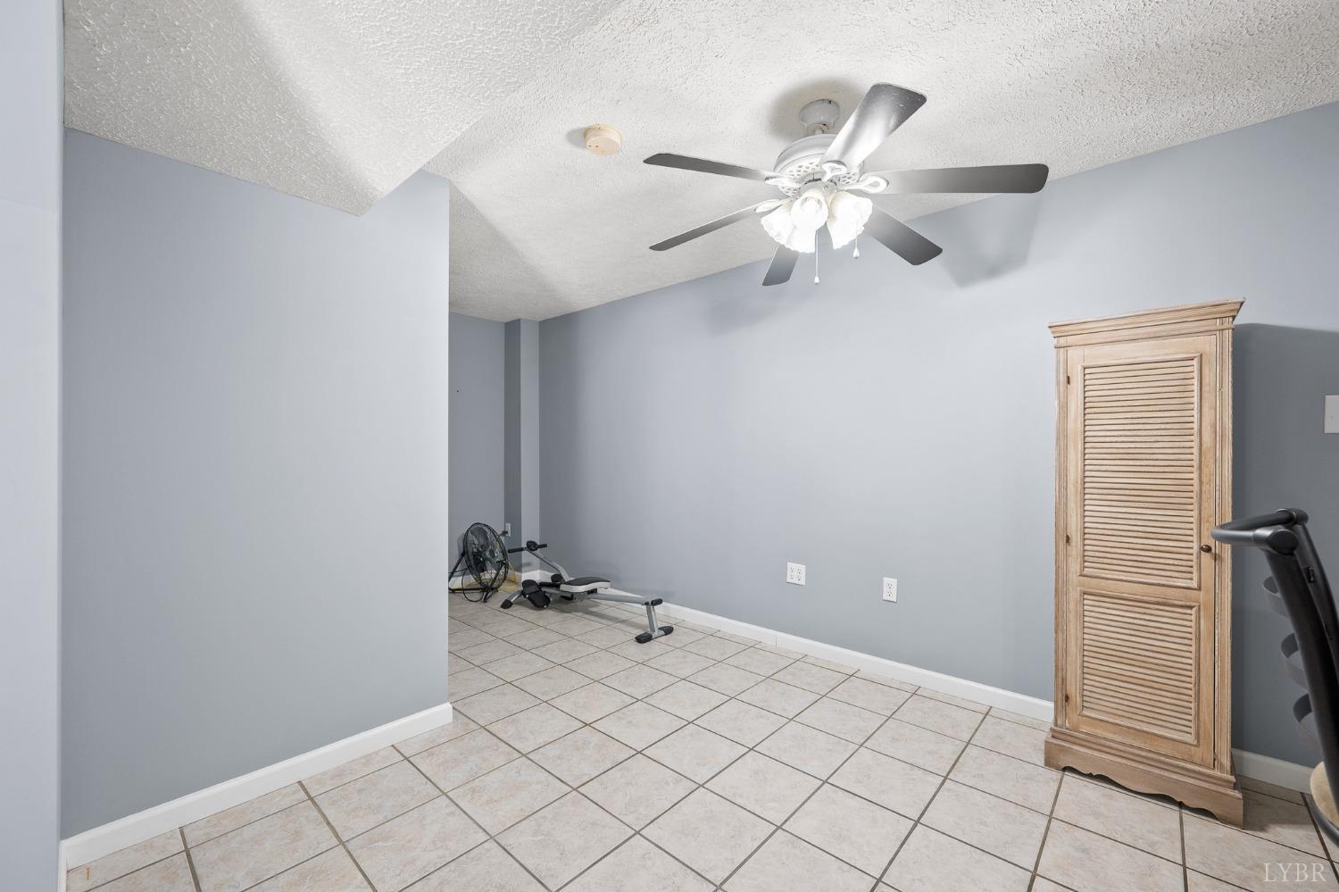 212 Russell Springs Drive, Lynchburg, Virginia image 36