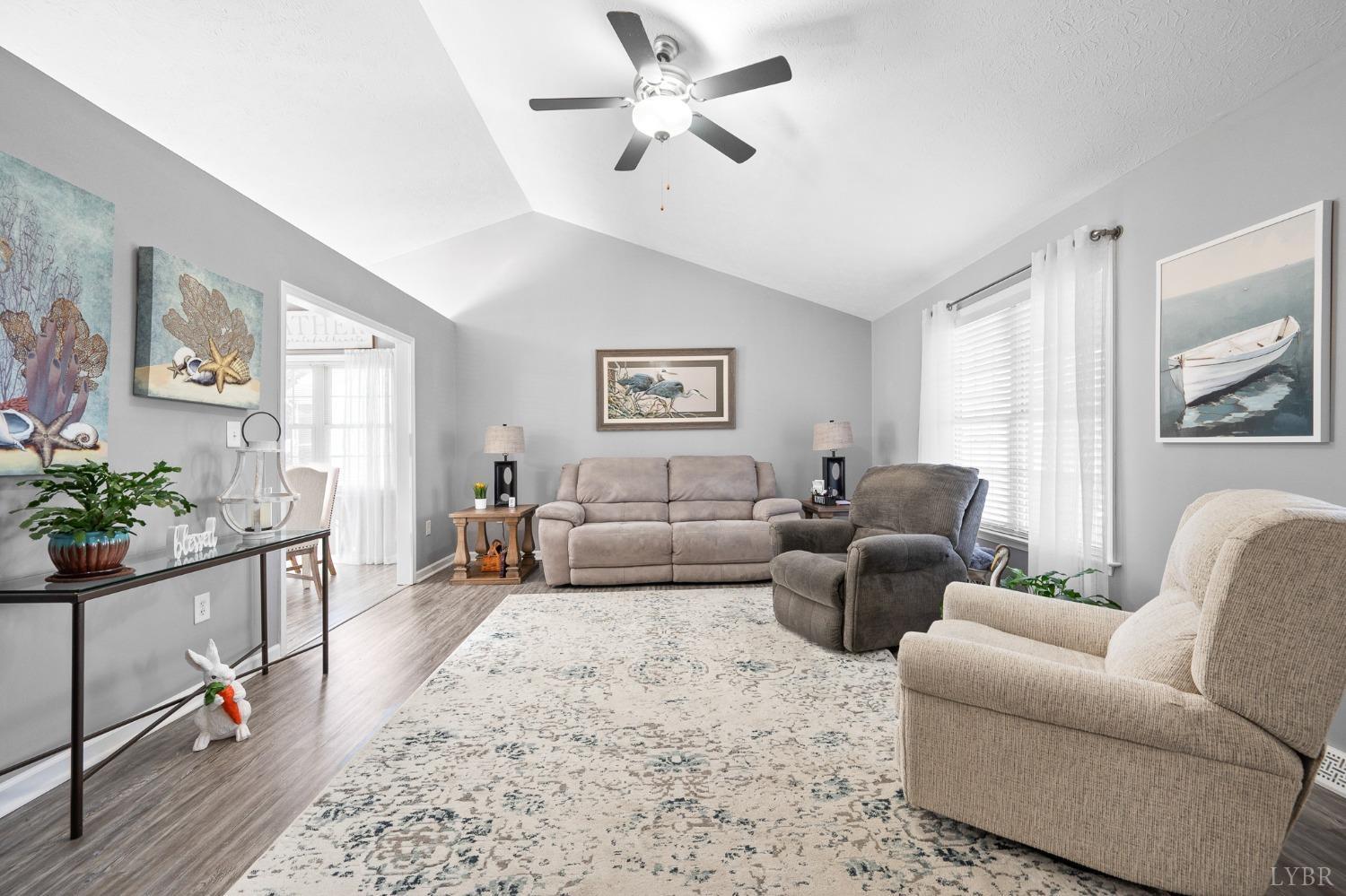 212 Russell Springs Drive, Lynchburg, Virginia image 9