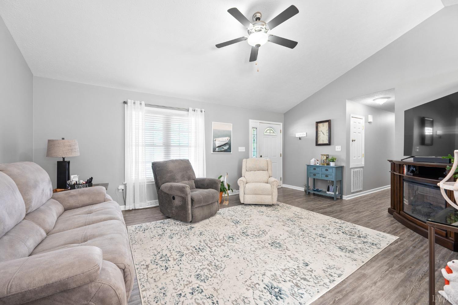 212 Russell Springs Drive, Lynchburg, Virginia image 11