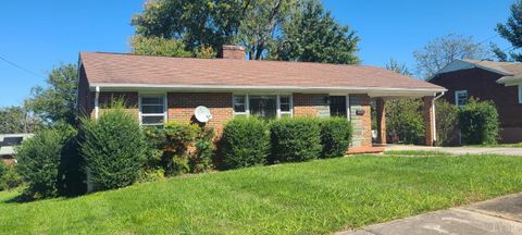 Tiny photo for 940 Randolph Lane, Lynchburg, VA 24502 (MLS # 363891)