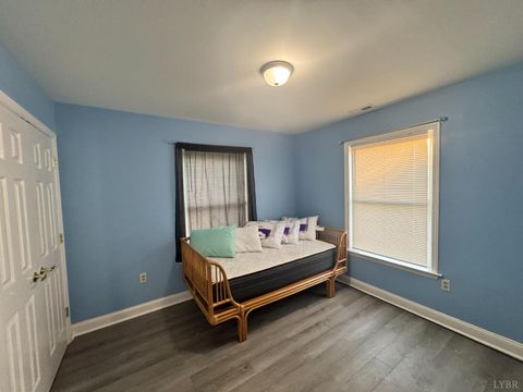 Tiny photo for 324 Garfield Street, Danville, VA 24541 (MLS # 362601)