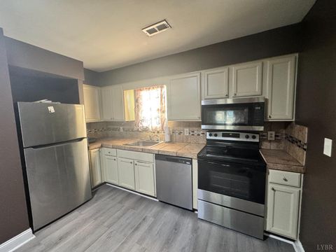 Tiny photo for 324 Garfield Street, Danville, VA 24541 (MLS # 362601)