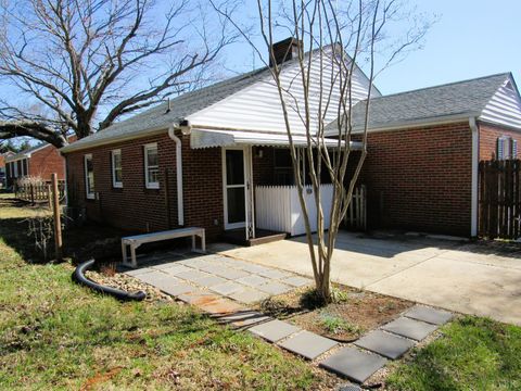 Tiny photo for 144 Maple Lane, Amherst, VA 24521 (MLS # 364937)