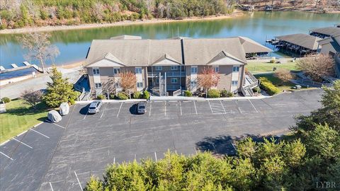 Tiny photo for 1137 Mariners Way #37, Huddleston, VA 24104 (MLS # 363198)