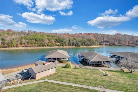 Tiny photo for 1137 Mariners Way #37, Huddleston, VA 24104 (MLS # 363198)