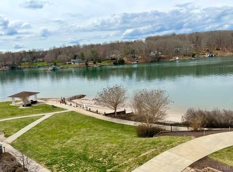 Tiny photo for 1137 Mariners Way #37, Huddleston, VA 24104 (MLS # 363198)