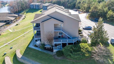 Tiny photo for 1137 Mariners Way #37, Huddleston, VA 24104 (MLS # 363198)