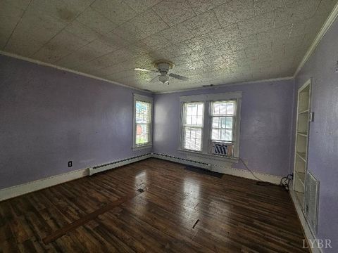 Tiny photo for 314 E Hawthorne Street, Covington, VA 24426 (MLS # 365418)