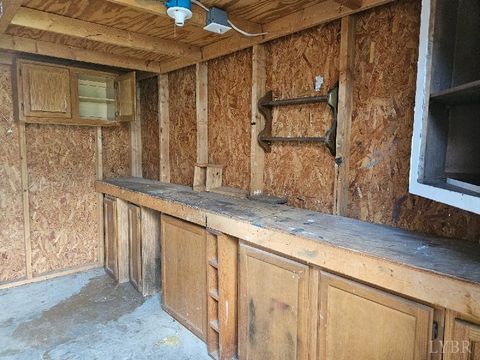 Tiny photo for 314 E Hawthorne Street, Covington, VA 24426 (MLS # 365418)
