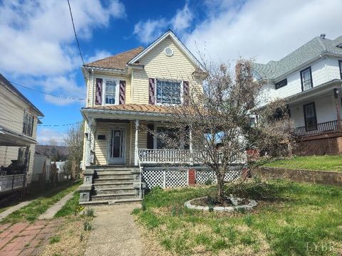 Photo of 314 E Hawthorne Street, Covington, VA 24426 (MLS # 365418)