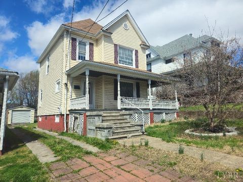 Tiny photo for 314 E Hawthorne Street, Covington, VA 24426 (MLS # 365418)